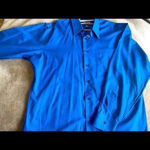 Mens Van Heusen long sleeved satin shirt